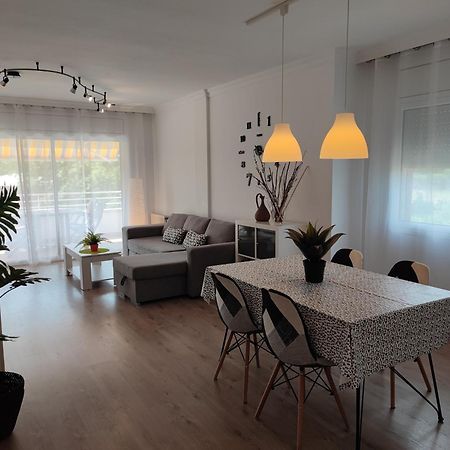 Apartamento Completo Muy Cerca Del Centro Ideal Para Familias Con Piscina Figueres  Exterior photo