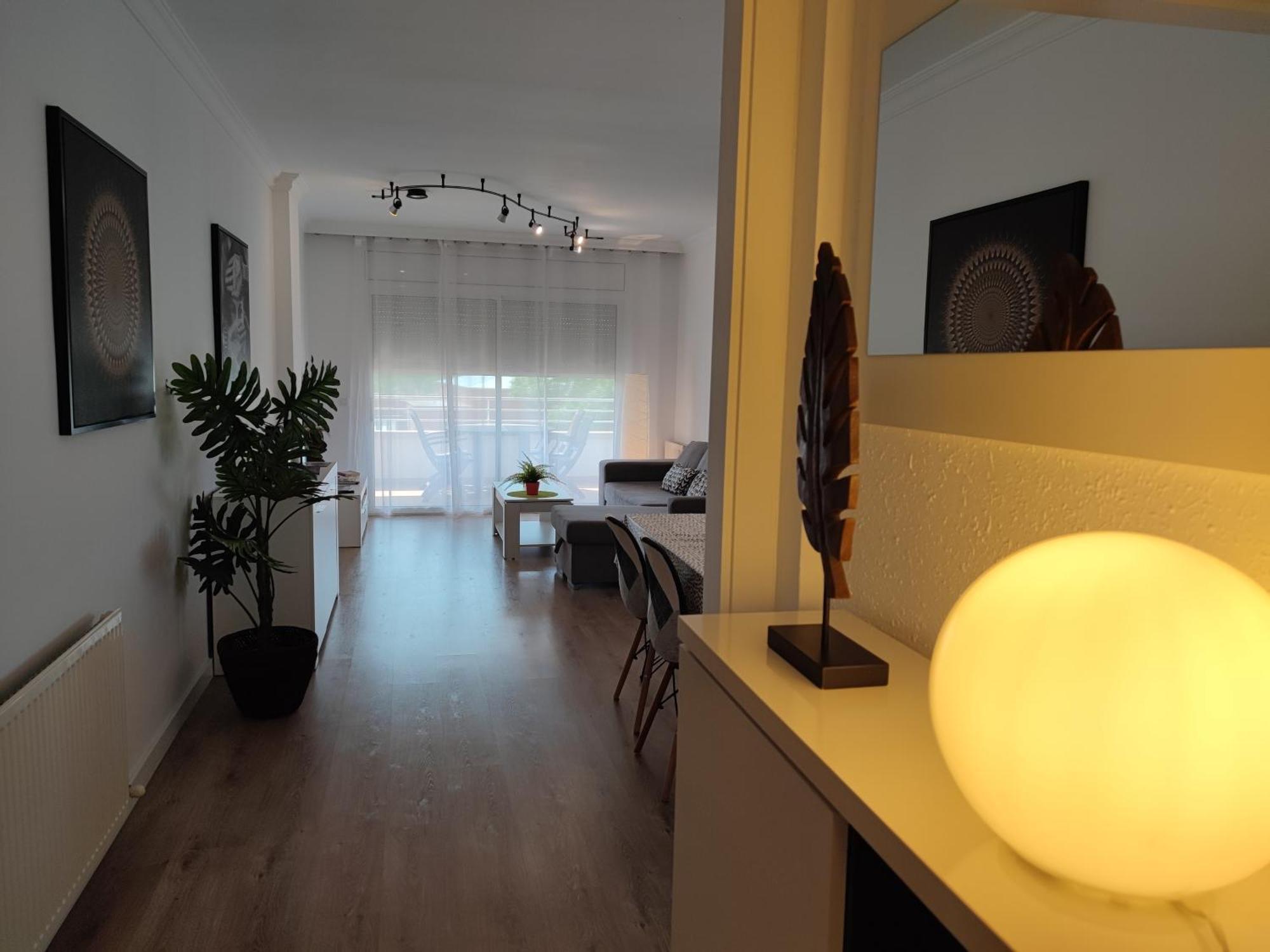Apartamento Completo Muy Cerca Del Centro Ideal Para Familias Con Piscina Figueres  Exterior photo