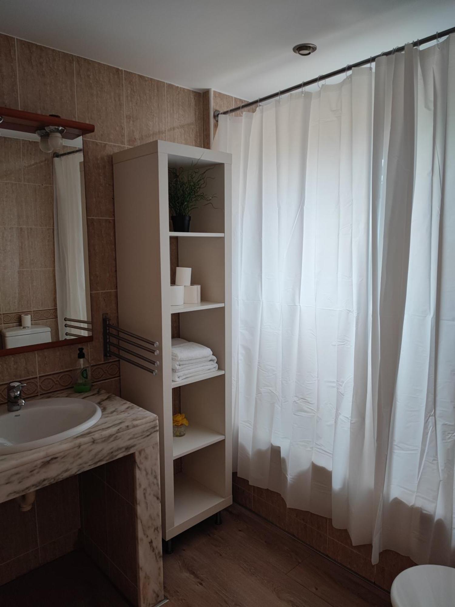 Apartamento Completo Muy Cerca Del Centro Ideal Para Familias Con Piscina Figueres  Exterior photo