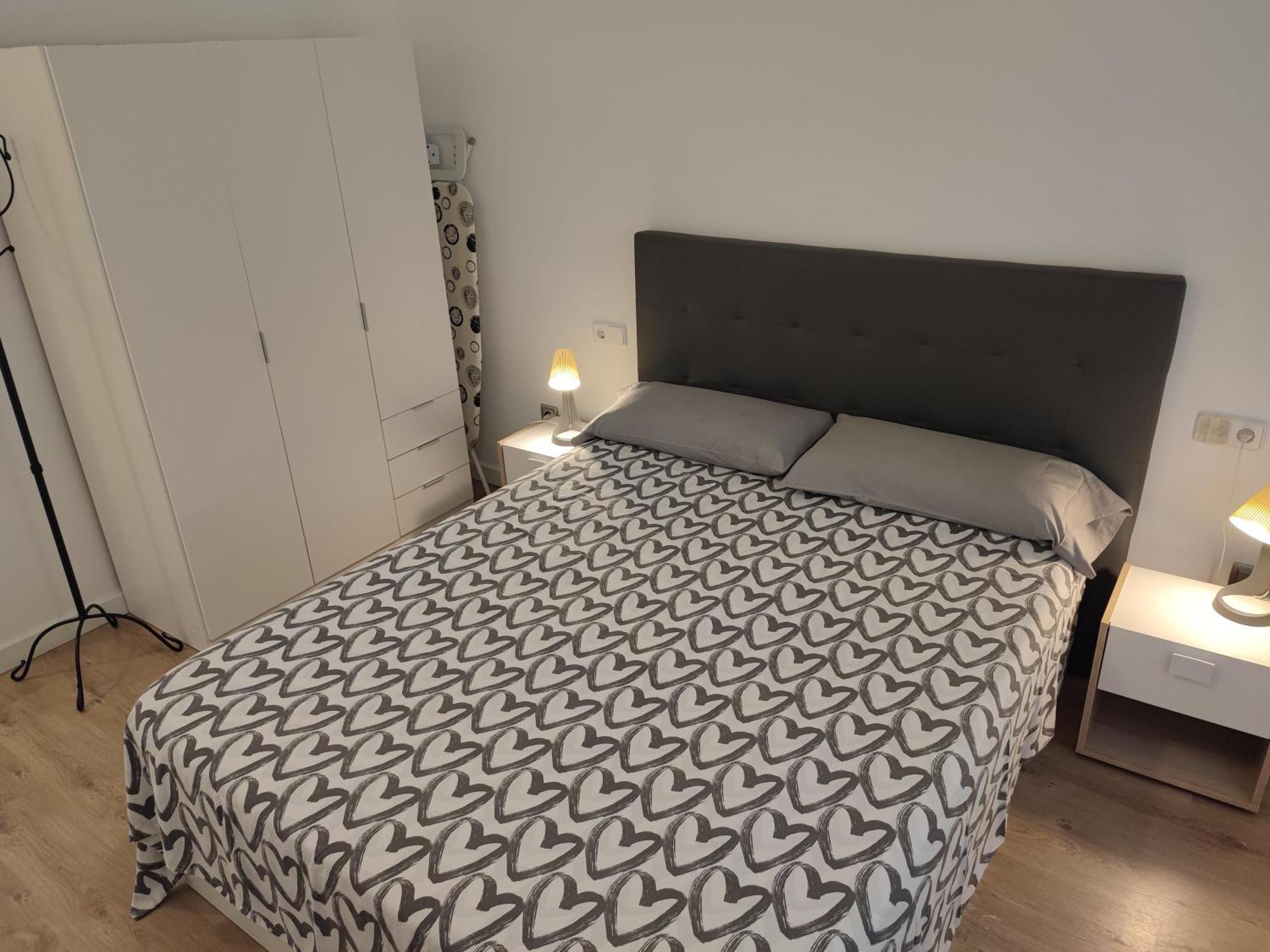 Apartamento Completo Muy Cerca Del Centro Ideal Para Familias Con Piscina Figueres  Exterior photo